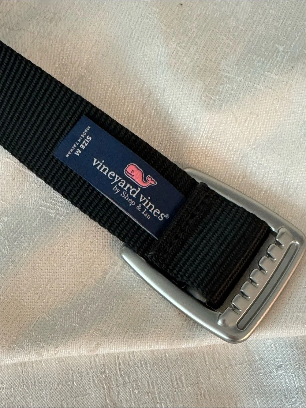 Vineyard Vines classic black